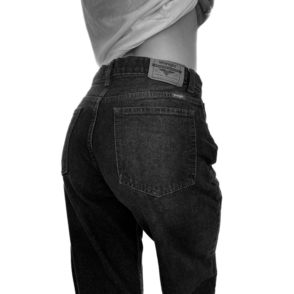 Wrangler High Rise Loose Baggy Fit Jeans, Black Denim Wash - Size 28 - Picture 3 of 12